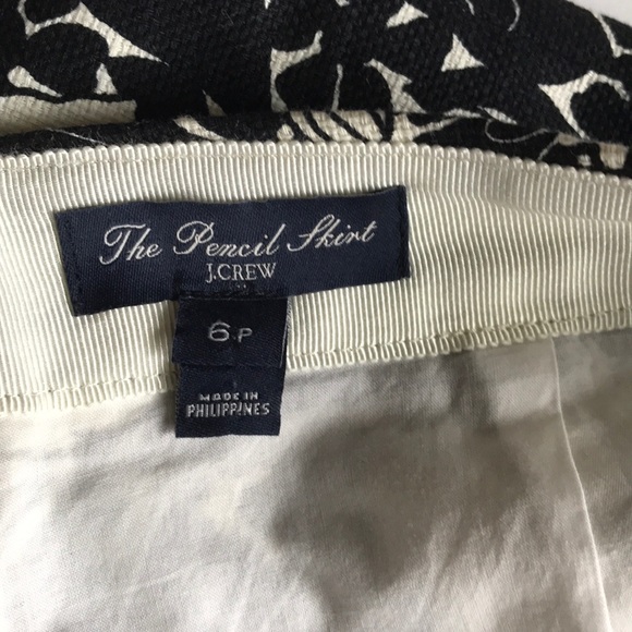 JCrew The Pencil skirt Size 6P - Picture 5 of 8